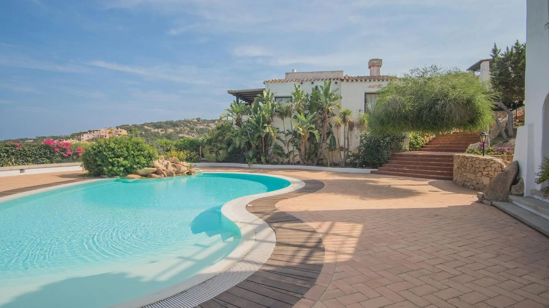 Beautiful Il Giardino Degli Oleandri One Bedroom Premium Apartment Sleeps 4  Liscia di Vacca